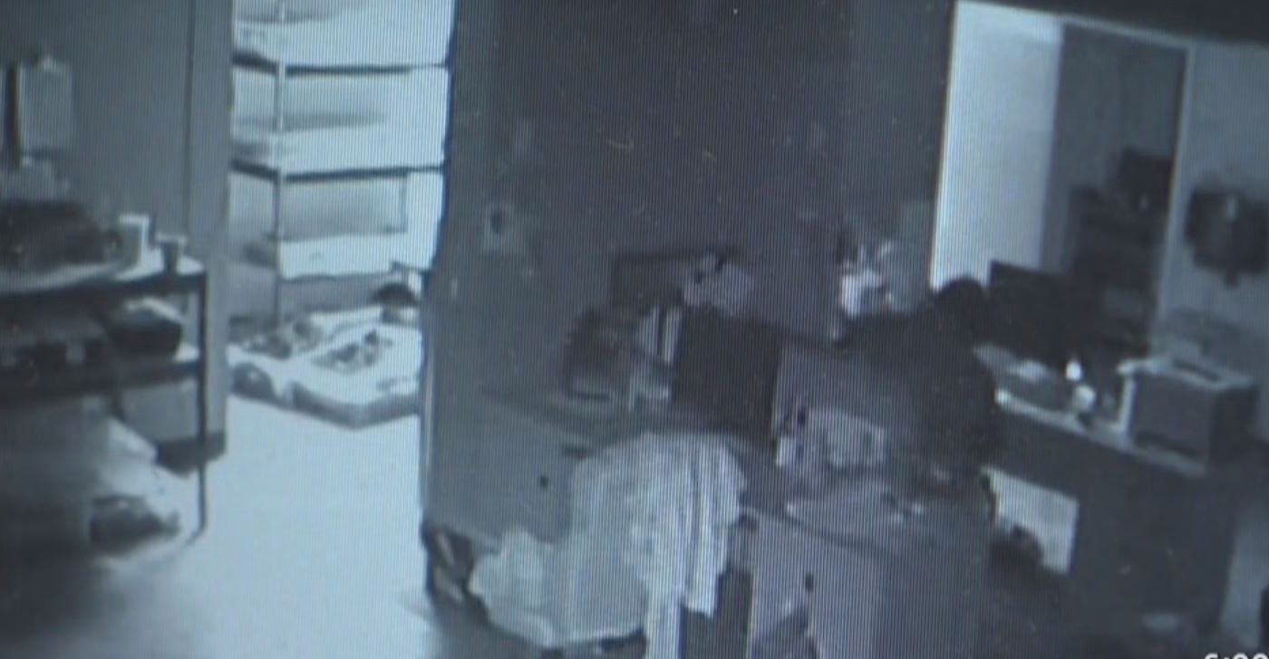 Entró a robar un local, se distrajo mirando porno y lo detuvo la policía | Internacionales