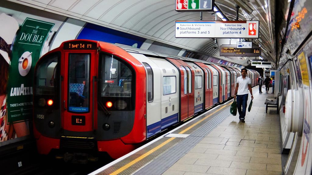 Hallaron un cuerpo en el subte de Londres que fue atropellado por 300 trenes | Internacionales