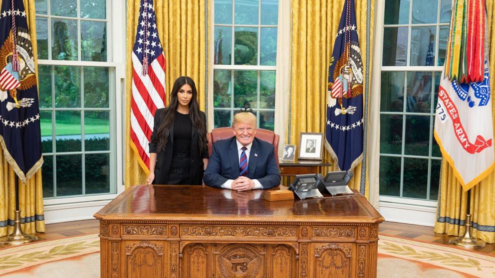 Trump cedió a la presión de Kim Kardashian y concedió la libertad a una condenada a perpetua | Internacionales