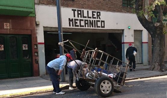 El mecánico que no discrimina | Redes