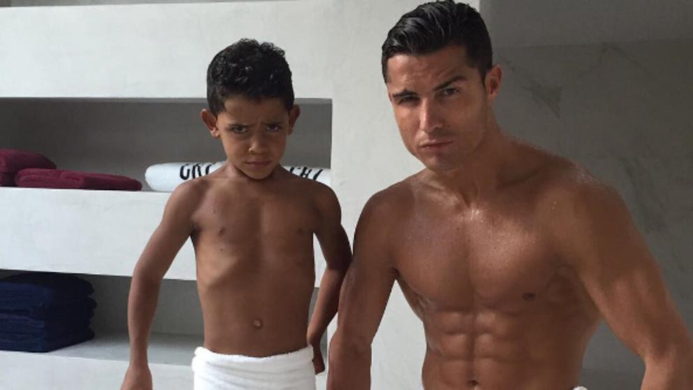 Cristiano Ronaldo presenta a sus gemelos en Instagram y la foto se viraliza en segundos | Redes