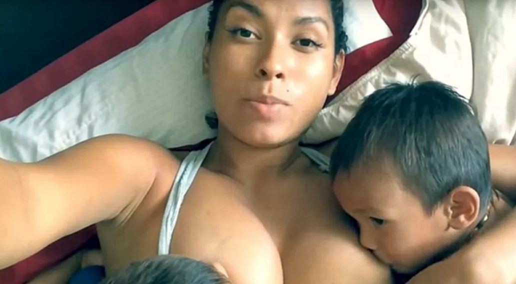 Polémico video en Youtube: una mujer asegura que le da la teta a su hijo mientras tiene sexo con su marido | Redes