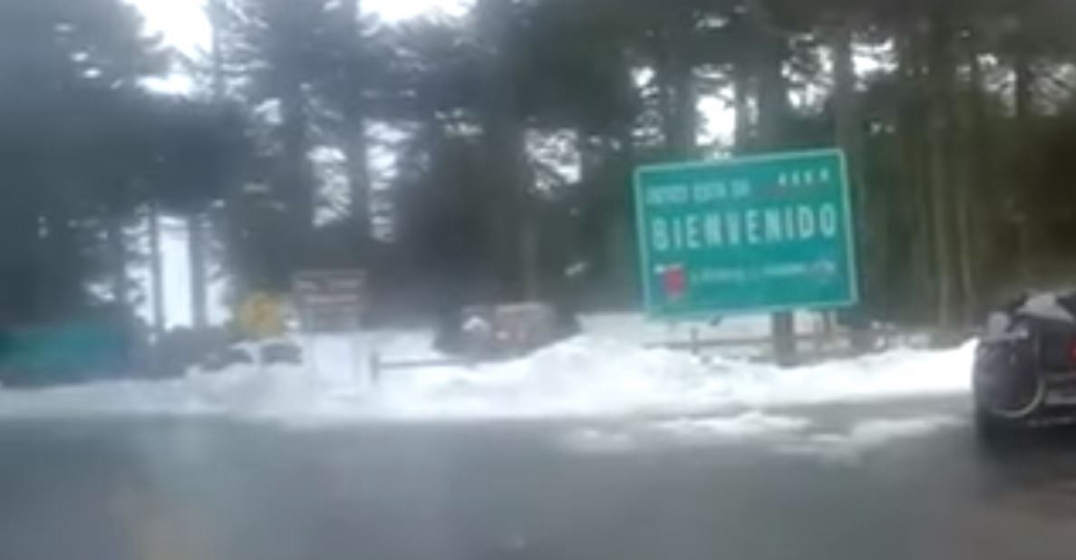 Indignadísimo: un hombre grabó un video para mostrar las diferencias entre las rutas argentinas y chilenas | Redes