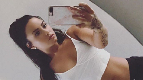 "Usualmente me siento insegura en mostrar mi panza": Demi Lovato se animó en Instagram | Redes