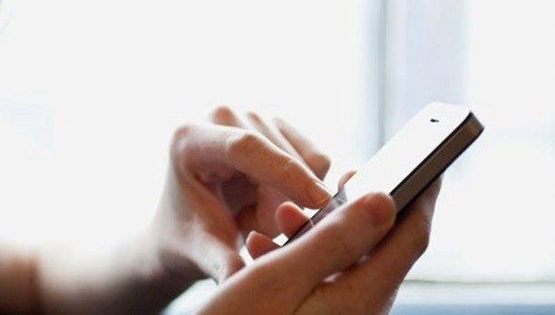 La original estrategia de un chico para pedirle el teléfono a una chica que conoció en el colectivo | Redes