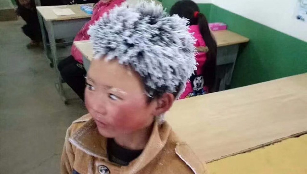 China: el nene que desafió el frío para ir a la escuela y se le congeló el pelo | Redes