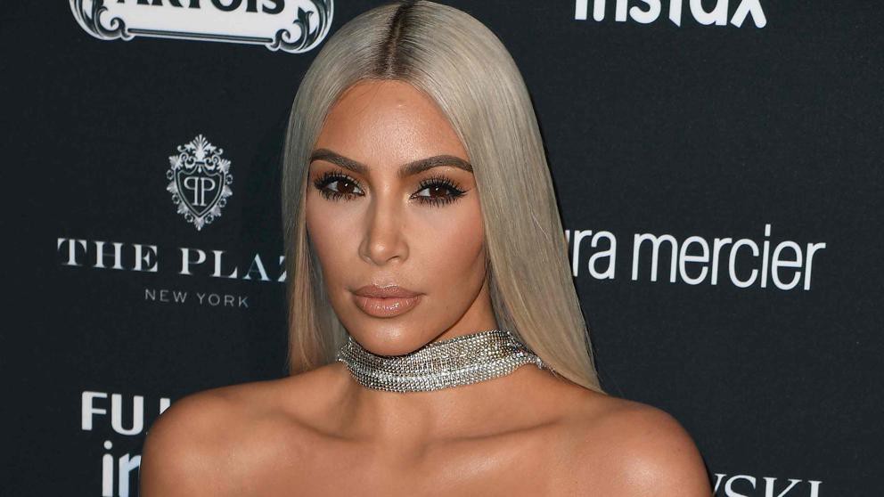 Kim Kardashian lo hizo de nuevo: selfie hot para mostrar su nuevo corte de pelo | Redes
