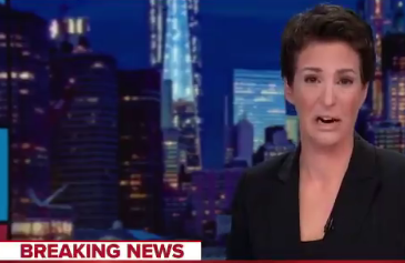 Una conductora se puso a llorar en vivo al leer que Trump está enjaulando a nenes inmigrantes | Redes