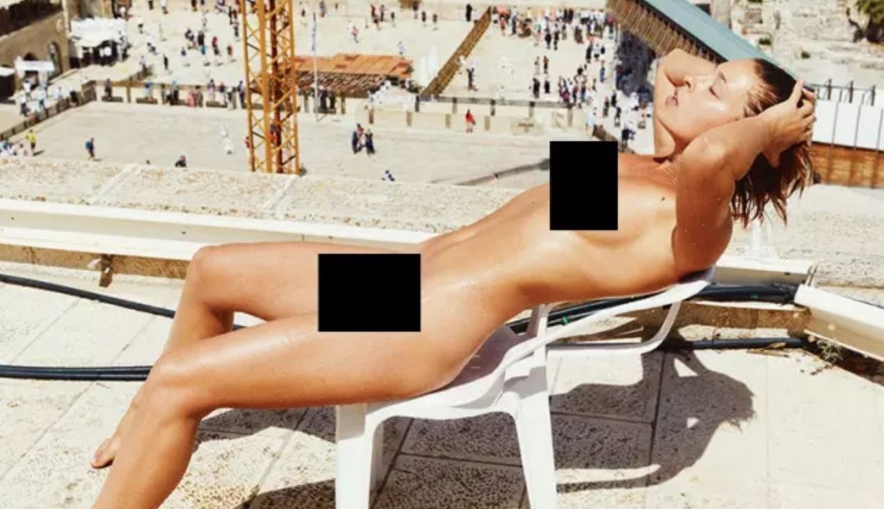 Escándalo en Israel: una modelo se fotografió desnuda frente al Muro de los Lamentos | Redes