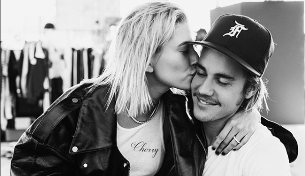 Con un mensaje súper romántico, Justin Bieber anunció su compromiso con Hailey Baldwin | MTV News