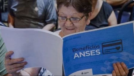 ANSES oficializó un aumento del 2,85% en las Asignaciones Familiares para febrero: cuál es el nuevo tope de ingresos | Economía