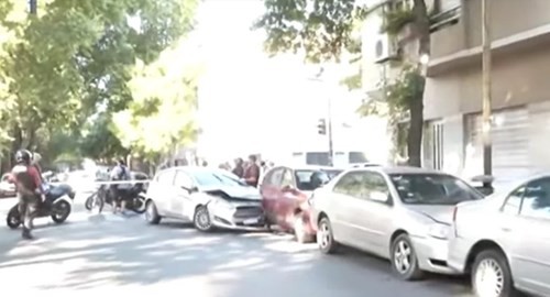 Palermo: chocó autos estacionados y se atrincheró | Actualidad