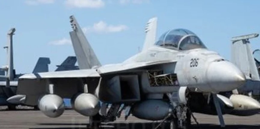 Crece la tensión: dos cazas estadounidenses sobrevolaron el espacio aéreo de Venezuela | Internacionales