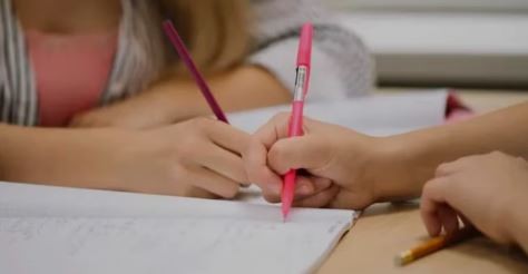 No habrá aumento por ahora para la ayuda escolar anual | Economía