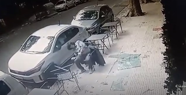 Sobrevivió de milagro: comía en Palermo y un blindex le cayó en la cabeza | Actualidad