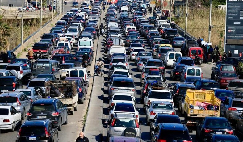 Colapso en rutas y caos aéreo en Medio Oriente: miles de personas buscan escapar del conflicto | Internacionales