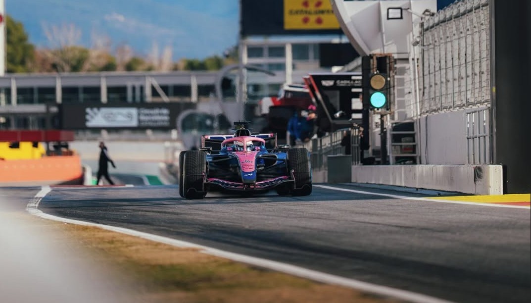 Franco Colapinto giró con el nuevo Alpine A526 en los ensayos de la F1 en Barcelona | Deportes
