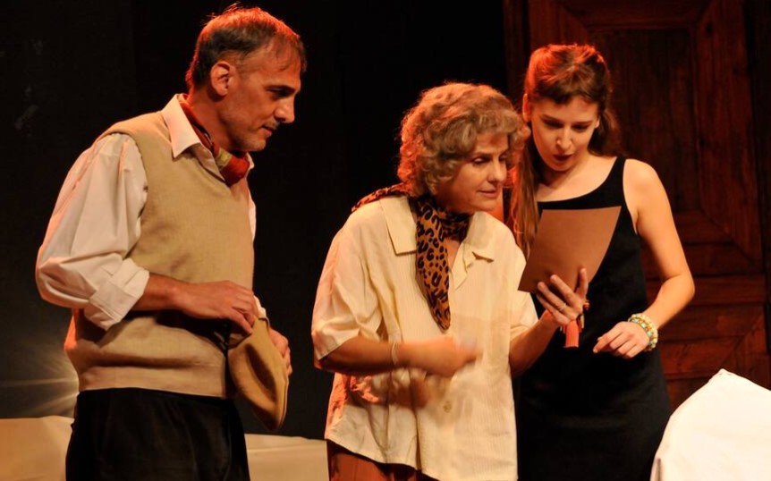 “El cuarto de Verónica” celebra 10 temporadas y reafirma su lugar como el gran thriller del teatro argentino | Espectáculos