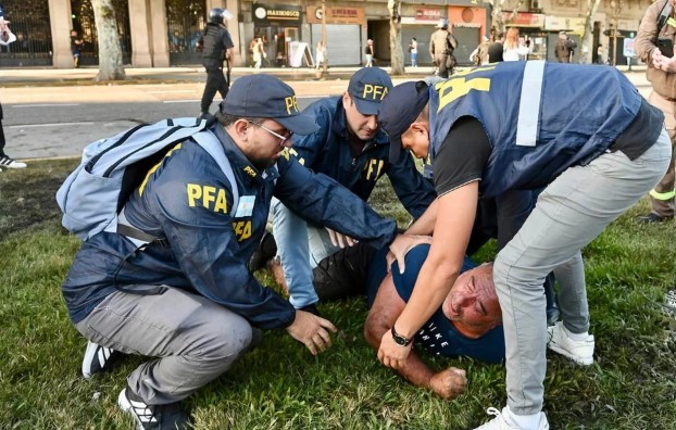 Reforma laboral: 12 detenidos por las protestas en el Congreso | Actualidad