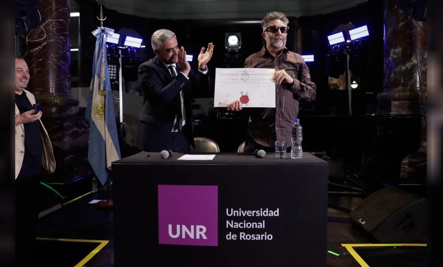 Fito Páez recibió el Doctorado Honoris Causa y lo celebró con un emotivo concierto | Espectáculos