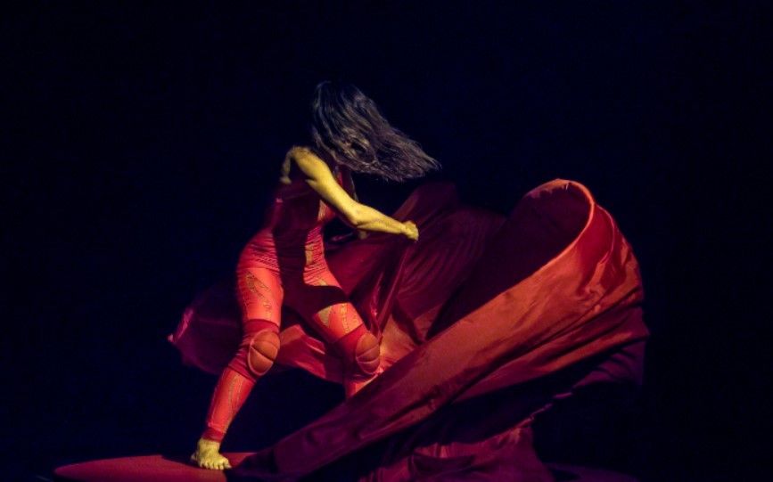 Se estrena Limbótica con una apuesta que apela a los sentidos | Espectáculos