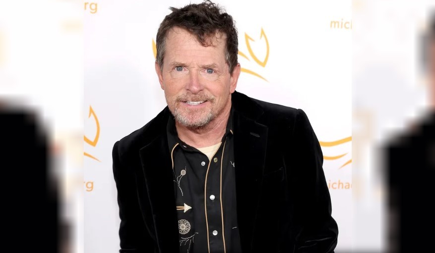 Michael Fox sorprende en la serie “Shrinking” | Espectáculos