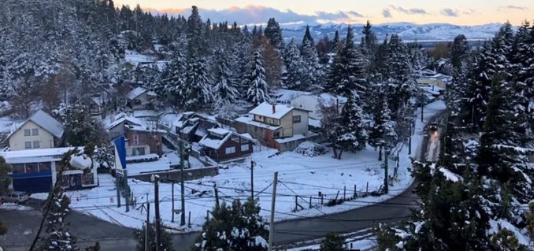 Bariloche y El Bolsón, teñidas de blanco en pleno verano | Clima, naturaleza y medio ambiente