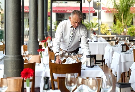 Despedir el año en un restaurante: la alternativa para no cocinar en las fiestas | Economía