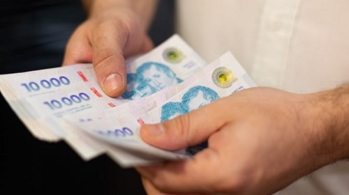 Salario mínimo: el Gobierno fijó aumentos escalonados hasta agosto de 2026 | Actualidad