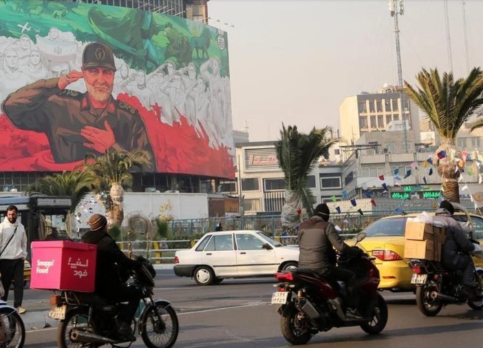 Estados Unidos insta a sus ciudadanos a abandonar de inmediato Irán | Internacionales