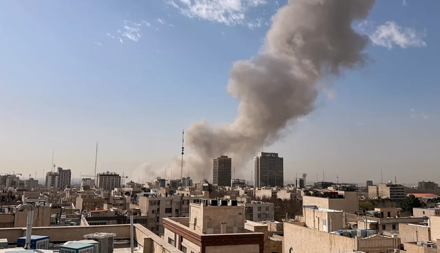 El ejército israelí afirma haber atacado a altos cargos iraníes en Teherán | Internacionales