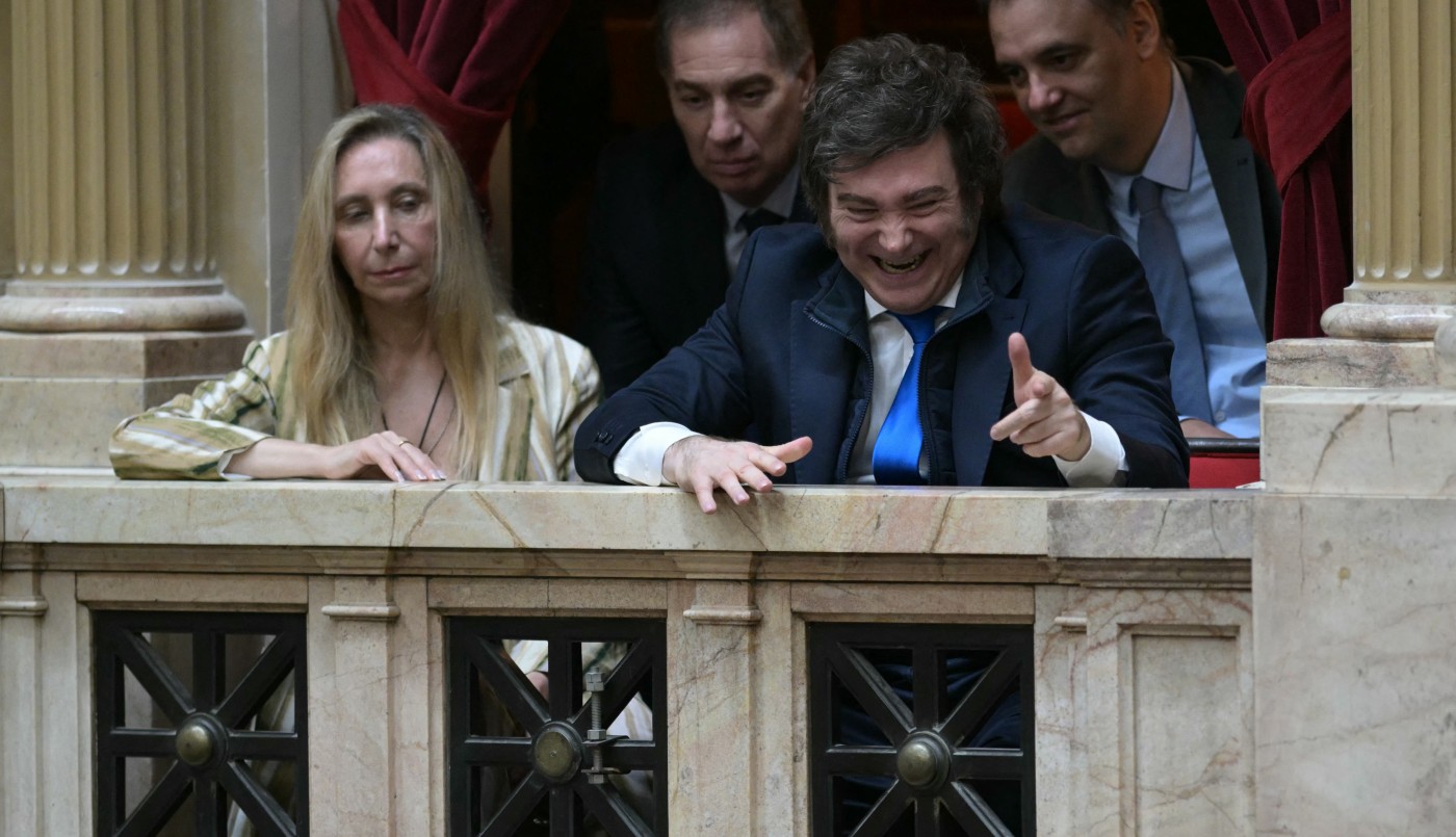 “Falta de coordinación”: el Gobierno hace los primeros balances tras la polémica por los vuelos de Adorni | Política