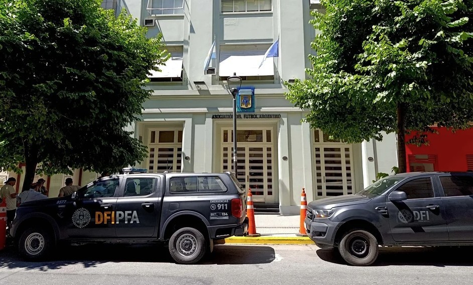 La Justicia allanó las sedes de la AFA de Viamonte y de Ezeiza | Deportes