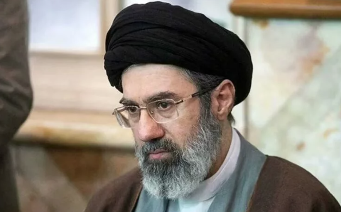 Jamenei pidió mantener cerrado el estrecho de Ormuz y priorizó la venganza | Internacionales