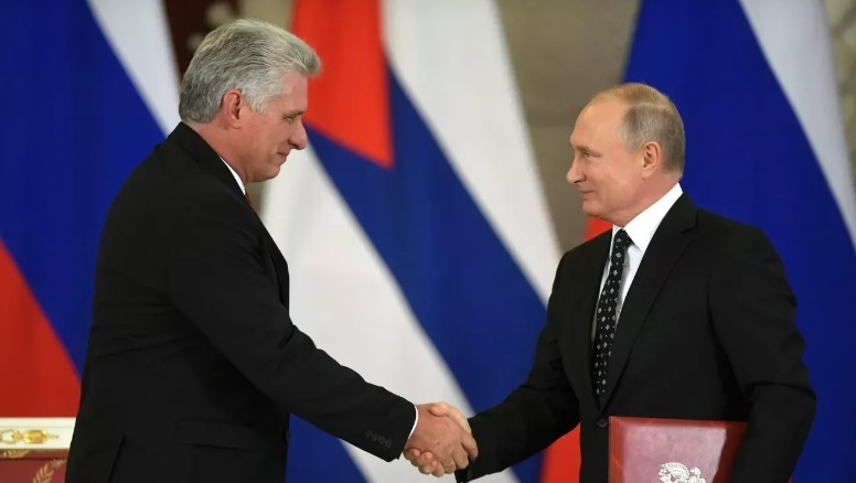 Petrolero ruso lleva crudo a Cuba, según datos de rastreo marítimo | Internacionales