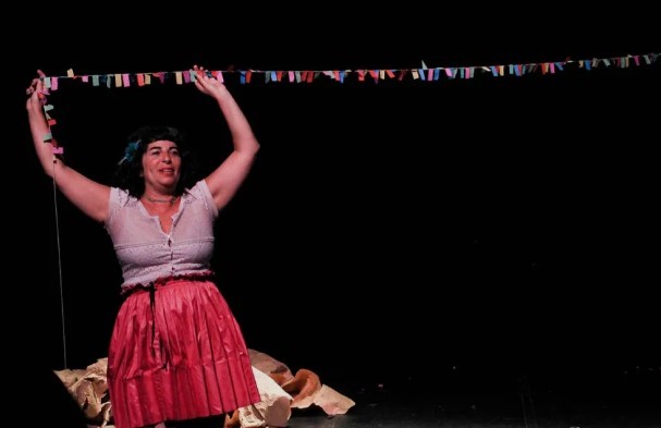 "Llegar a una fiesta": clown y poesía para analizar la necesidad de pertenecer | Espectáculos