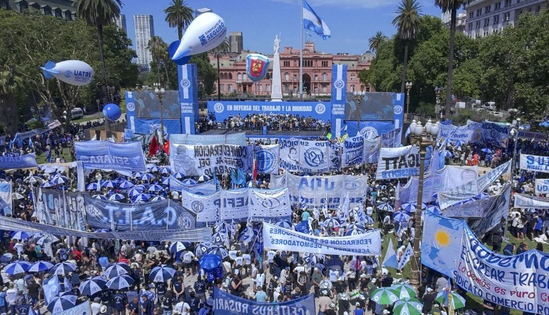 La CGT se suma a la marcha a Plaza de Mayo por los 50 años del Golpe | Política