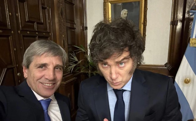 Milei celebró el dato de inflación mayorista y elogió a Caputo: “Por lejos, el mejor de la historia argentina" | Política