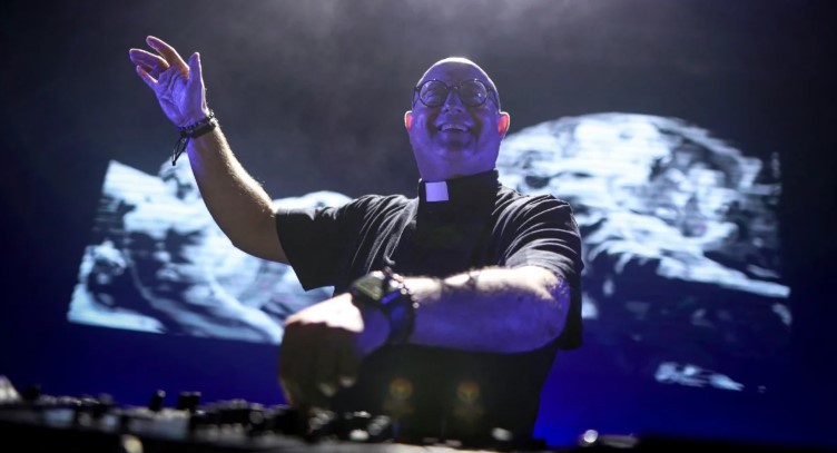 Quién es el “Papa DJ” que homenajeará al Papa Francisco en Plaza de Mayo | Actualidad