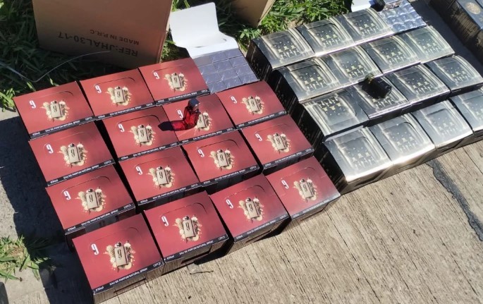 Vendían perfumes árabes truchos, quedaron detenidos y casi 2 mil frascos fueron secuestrados | Actualidad