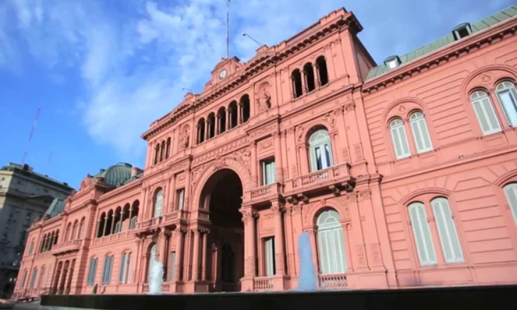 Suspenden el ingreso a Casa Rosada a periodistas de medios mencionados en la campaña rusa | Política