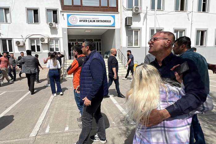 Brutal tiroteo en una escuela de Turquía: hay al menos nueve muertos y 13 heridos | Internacionales