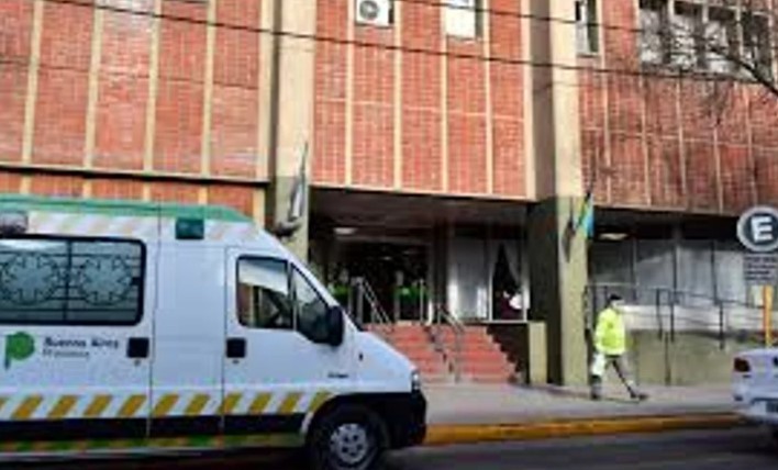 Apedrearon un micro con niños y uno tiene una grave lesión en los ojos | Actualidad