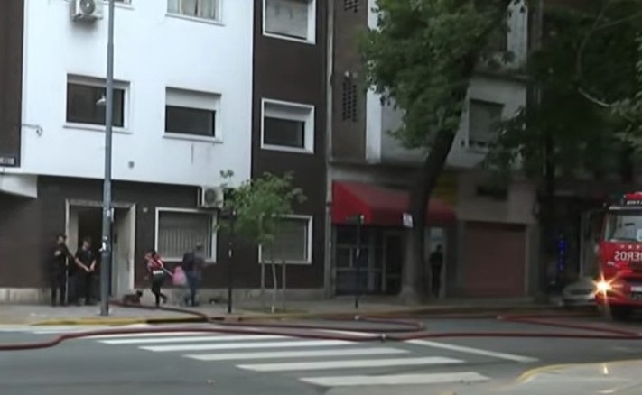 Fatal incendio en Villa Crespo: un jubilado murió y más de 15 personas tuvieron que ser evacuadas | Actualidad