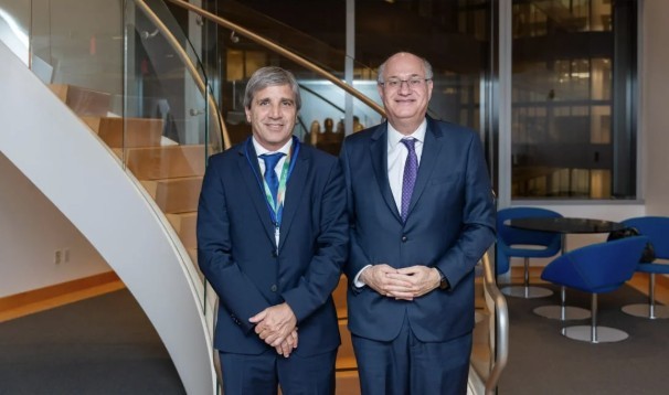 Caputo continúa su gira en Washington en busca de respaldo financiero | Economía