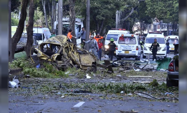 Colombia: un ataque con explosivos en la vía Panamericana dejó al menos 14 muertos | Internacionales