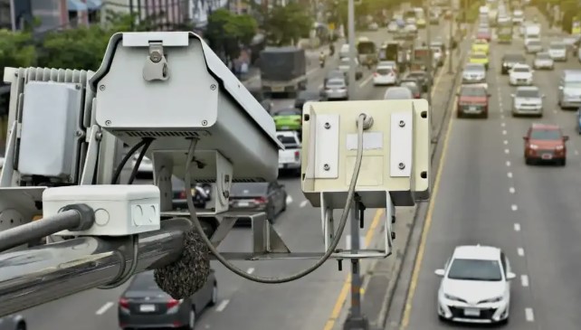 Denuncian una trama de coimas y lavado en el sistema de fotomultas en municipios bonaerenses | Actualidad