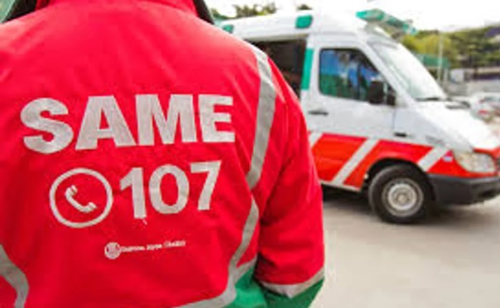 Un camionero se descompensó en Palermo, chocó y volcó: una joven fue atropellada | Actualidad