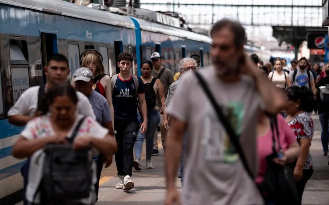 El humor social en caída libre mientras se desploman las expectativas económicas | Política