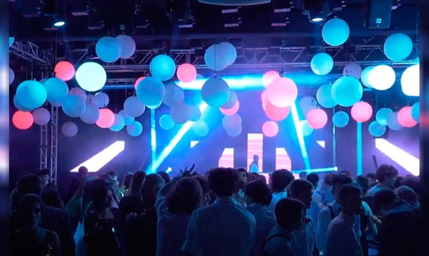 Denuncian que una mamá se robó el dinero de la fiesta de egresados y la gastó en el casino: eran 17 millones de pesos | Actualidad